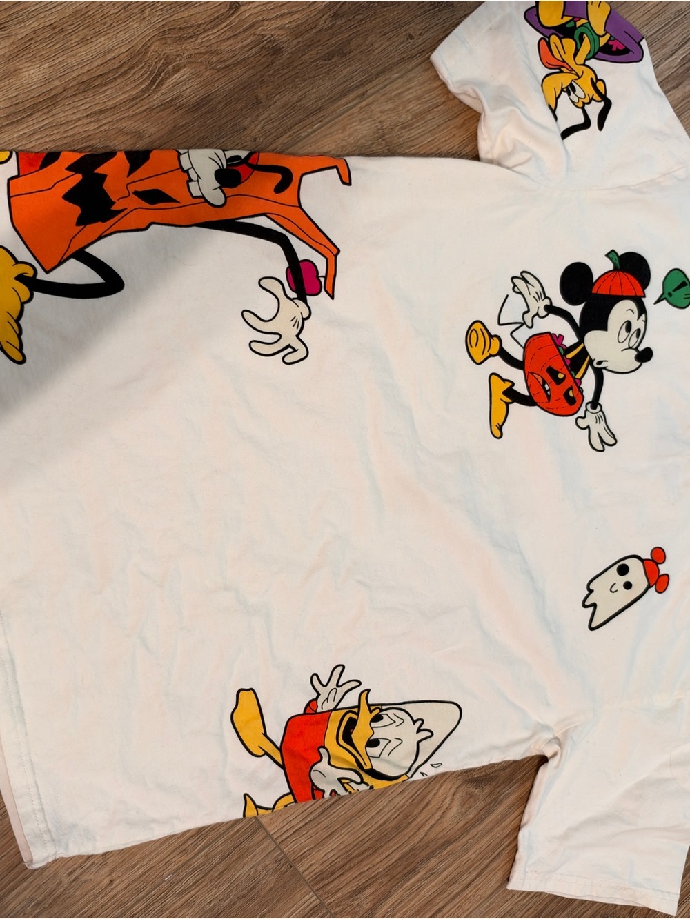 Disney Halloween shirt - S